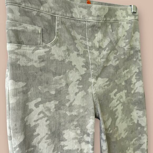SPANX Camo Jeggings Slim Fit Ankle Leggings Pull On Size M Stone Washed Stretchy - Picture 6 of 16